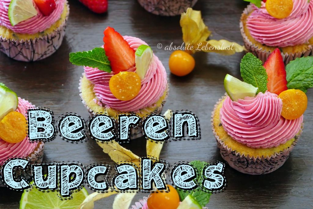 Beeren Cupcakes | fruchtige Cupcakes backen & dekorieren [mit Buttercreme Frosting / Topping]