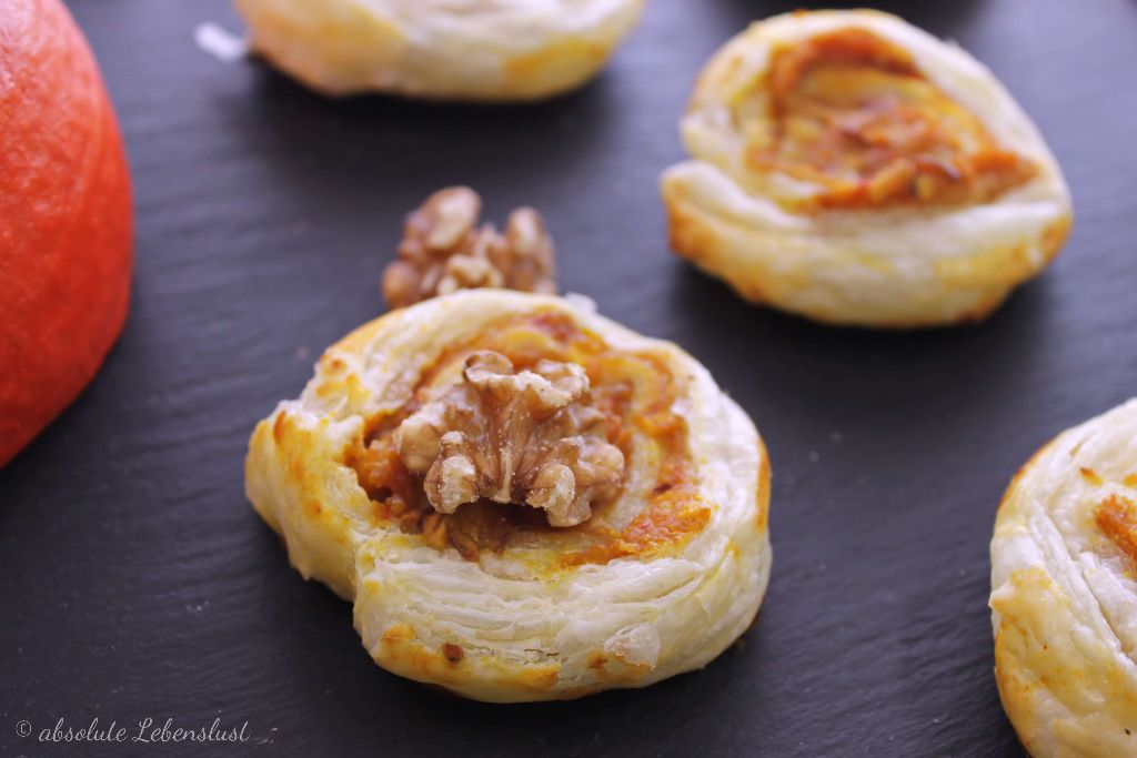 blätterteig rezepte, fingerfood rezepte, party snacks selber machen, snackideen, blätterteig gefüllt, kürbis schnecken, kürbis rezepte