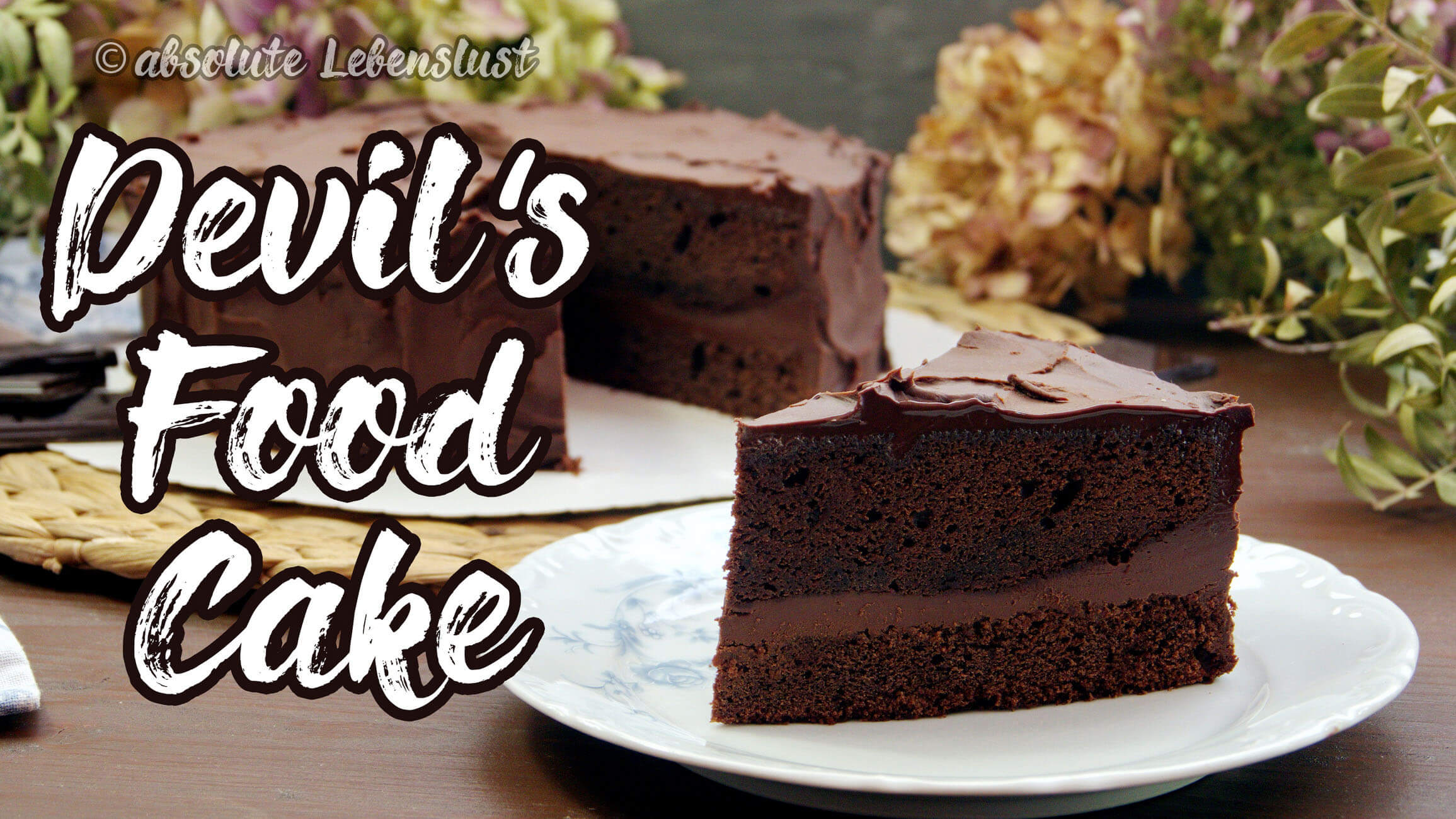 Devil’s Food Cake Rezept | der schokoladigste Kuchen der Welt!