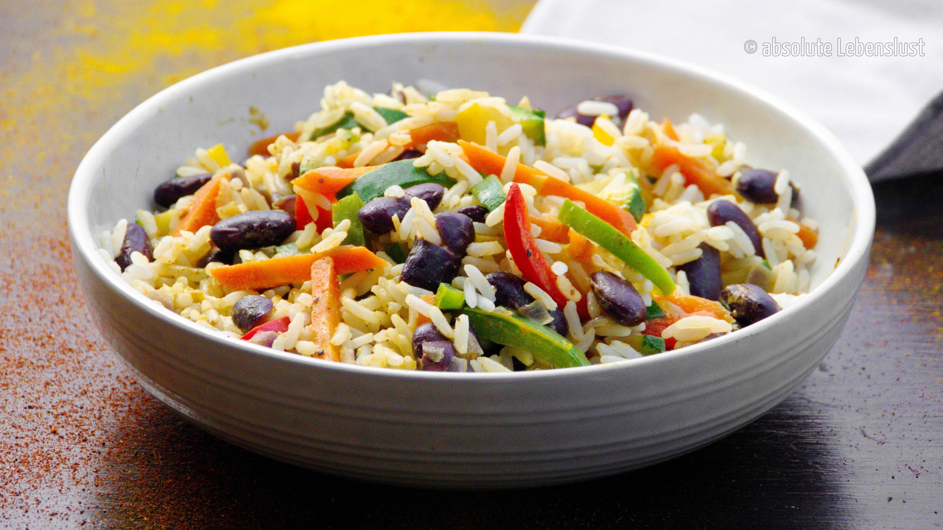 Gemüsepfanne mit Reis | 15 Minuten Rezepte | vegane Rezepte zum Mittag ...