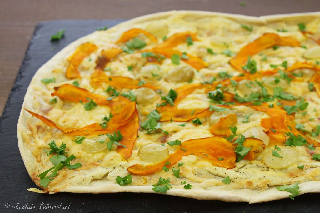kürbis flammkuchen, flammkuchen rezept, vegetarischer flammkuchen, flammkuchen vegetarisch, kürbis rezepte