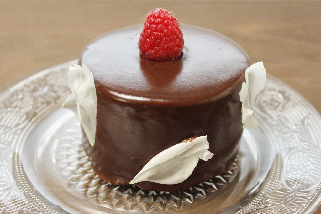 Mirror Glaze Cake Rezept - Spiegelglasur für Torten & Co