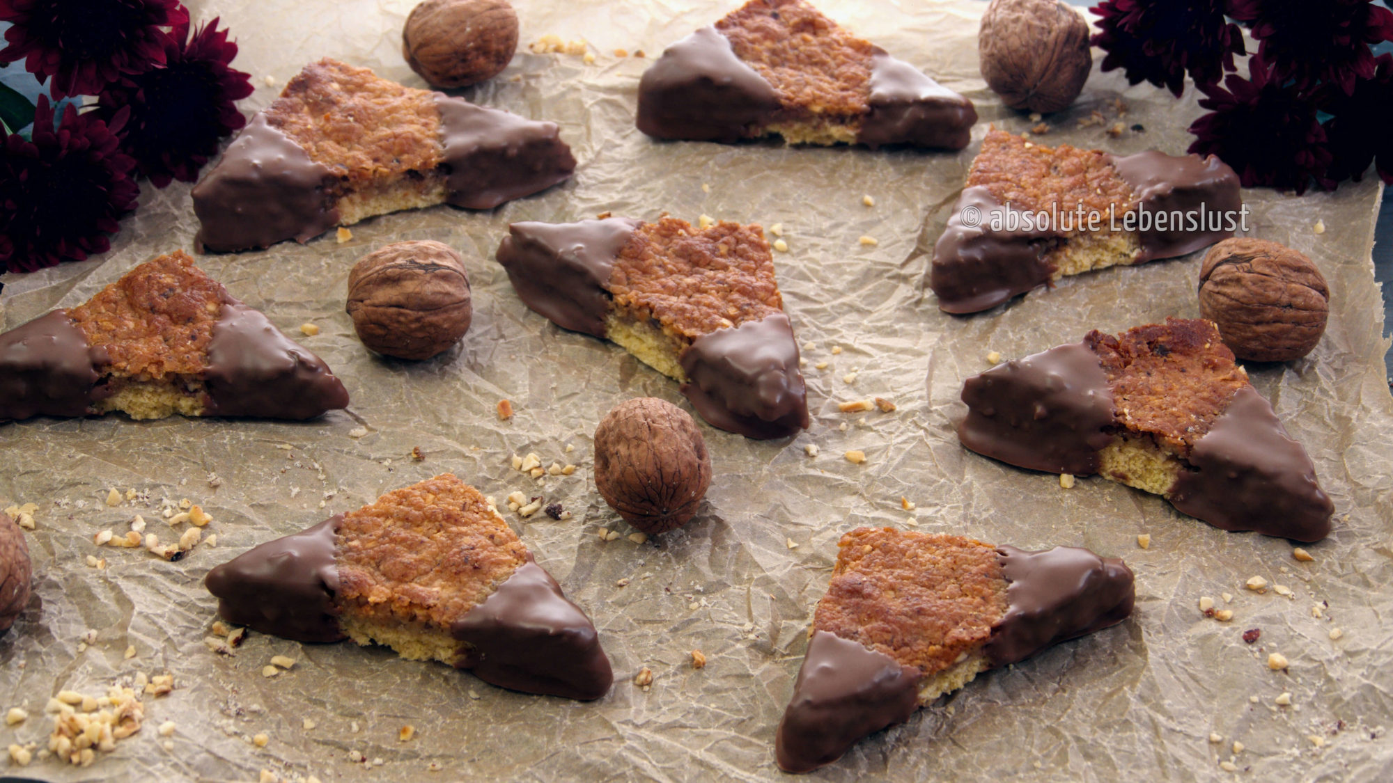 nussecken backen, nussecken rezept, nussecken, backen, rezept, saftige, weihnachtsrezepte, weihnachtsplätzchen, weihnachtsbäckerei, rezepte