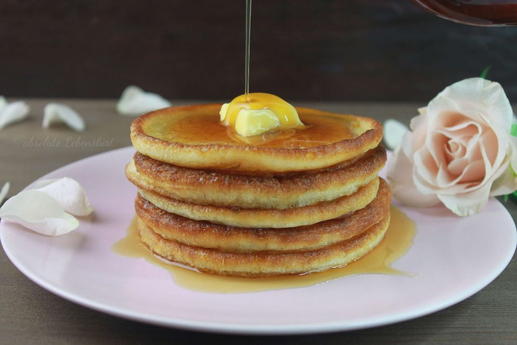 pancakes rezept, dicke pfannkuchen, luftige pfannkuchen, pancakes mit quar, backen, rezept, pancakes, selber machen, frühstücksideen
