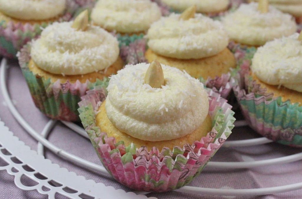 raffaelo cupcakes, raffaelo muffins, rezept, selber machen, raffaelo rezept, raffaelos selber machen, cupcake rezepte, kokos cupcakes, cupcake topping