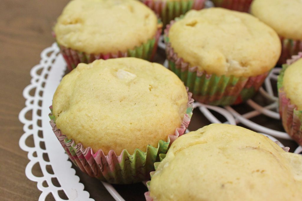 rhabarber muffins, rhabarber muffins backen, rhabarber rezepte, frühlings rezepte, sommer rezepte, sommerliche kuchen, sommer kuchen, rezepte mit rhabarber