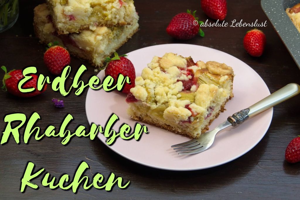 Erdbeer Rhabarber Kuchen backen | Rhabarberkuchen mit Streuseln auf Hefeteig [Blechkuchen Rezepte]